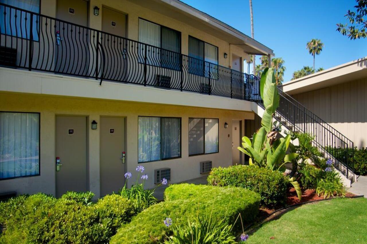 Ramada By Wyndham San Diego North Hotel & Conference Center Zewnętrze zdjęcie