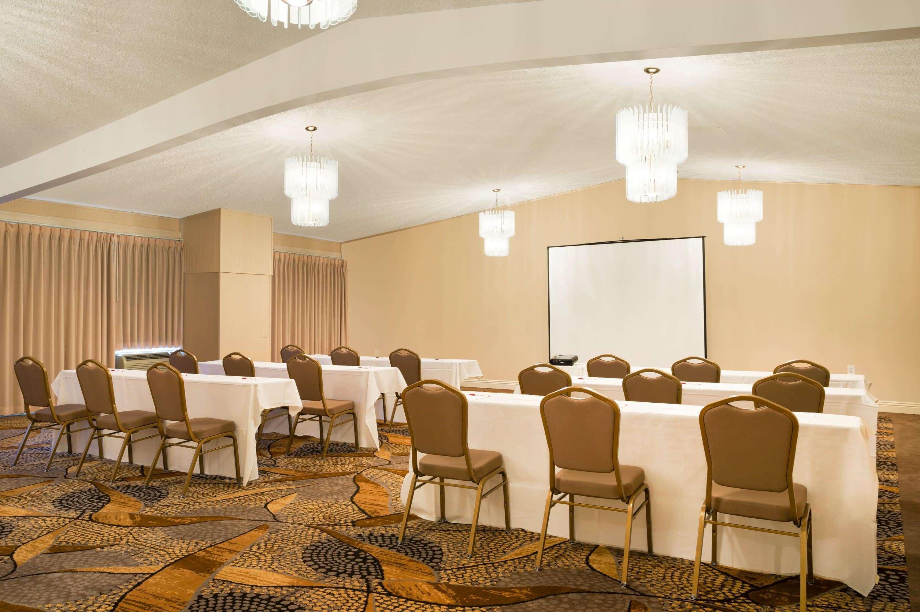 Ramada By Wyndham San Diego North Hotel & Conference Center Zewnętrze zdjęcie