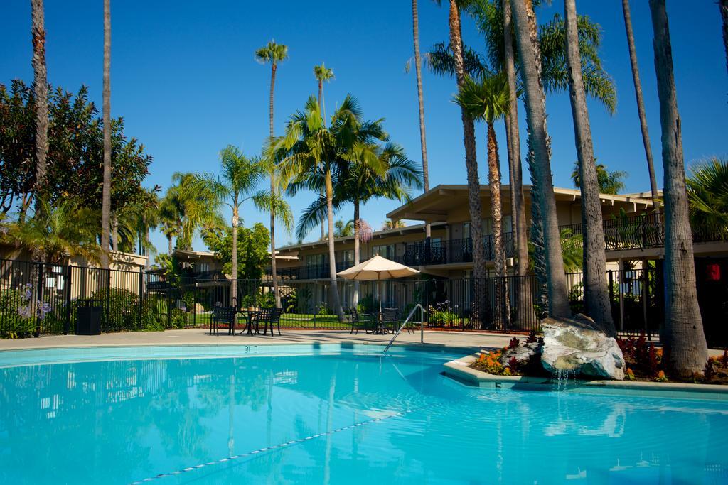 Ramada By Wyndham San Diego North Hotel & Conference Center Zewnętrze zdjęcie